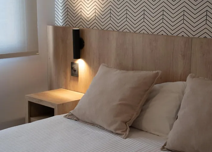 Urbana Class Hotel